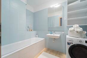 WestSide Garden Apartments by Urbanrent