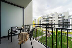 WestSide Garden Apartments by Urbanrent