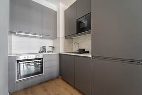 WestSide Garden Apartments by Urbanrent