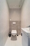 WestSide Garden Apartments by Urbanrent