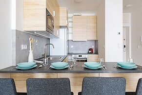 WestSide Garden Apartments by Urbanrent