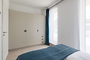 WestSide Garden Apartments by Urbanrent