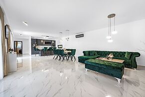 Pool House Fancy