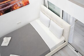 Little Venice Cosy House Above the Waves