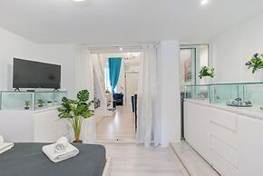 Little Venice Cosy House Above the Waves