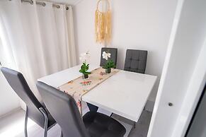 Little Venice Cosy House Above the Waves