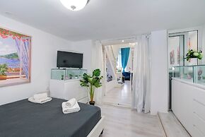 Little Venice Cosy House Above the Waves