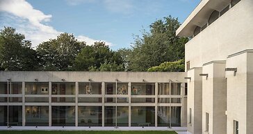 Murray Edwards College