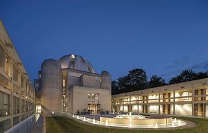 Murray Edwards College