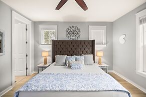 1298 Laurel Grove 3 Bedroom Home by RedAwning