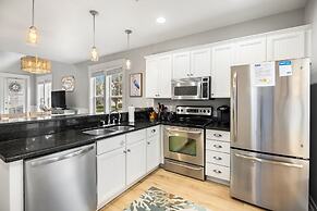 1298 Laurel Grove 3 Bedroom Home by RedAwning