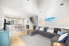 1298 Laurel Grove 3 Bedroom Home by RedAwning