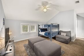 1298 Laurel Grove 3 Bedroom Home by RedAwning