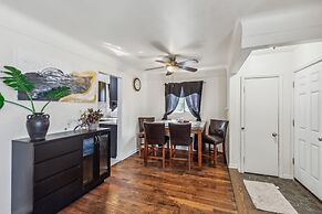 Queen G2 Mansion 3 Bedroom Home by RedAwning