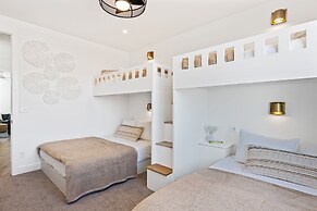 The Sapphire Blanc 5 Bedroom Home