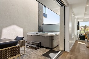 The Sapphire Blanc 5 Bedroom Home