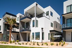 The Sapphire Blanc 5 Bedroom Home