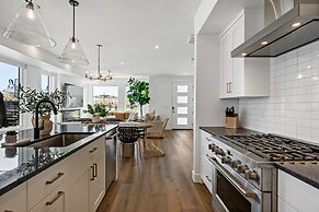 The Sapphire Blanc 5 Bedroom Home