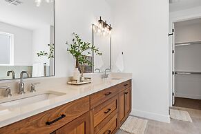 The Sapphire Blanc 5 Bedroom Home