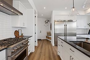 The Sapphire Blanc 5 Bedroom Home