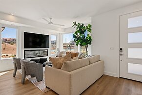 The Sapphire Blanc 5 Bedroom Home