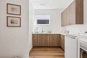 The Sapphire Blanc 5 Bedroom Home