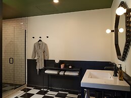 The Abner Hotel