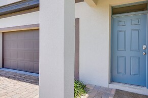 Near Disney & Legoland: Spacious Poolside Oasis!