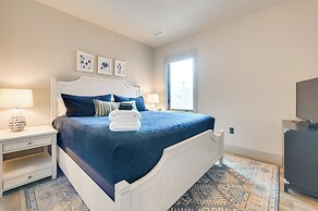 Traverse City Condo w/ Balcony: Walk to Downtown!