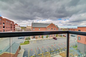 Traverse City Condo w/ Balcony: Walk to Downtown!