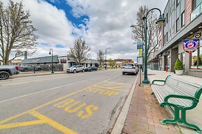 Traverse City Condo w/ Balcony: Walk to Downtown!