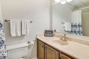 Kimberling City Condo w/ Lake Views & Pool Access