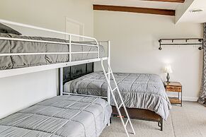 Kimberling City Condo w/ Lake Views & Pool Access