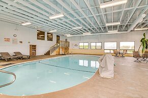 Kimberling City Condo w/ Lake Views & Pool Access