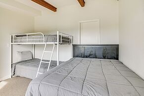 Kimberling City Condo w/ Lake Views & Pool Access