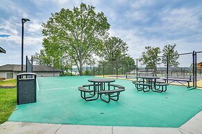 Kimberling City Condo w/ Lake Views & Pool Access