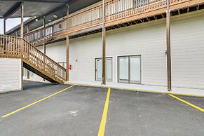 Kimberling City Condo w/ Lake Views & Pool Access