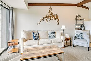 Kimberling City Condo w/ Lake Views & Pool Access