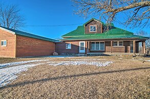 Rural Powersville Retreat w/ Lake Access & Porch!