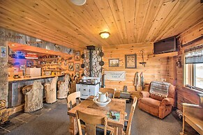 The Lodge in Powersville w/ Game Room & Fire Pit