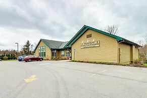 Lovely Tobyhanna Getaway w/ Game Room & Fire Pit!