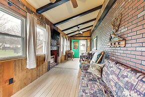 Charming Spirit Lake Home - 6 Mi to Arnolds Park!
