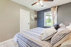 Dry Ridge Farmhouse w/ Hot Tub + Game Room!