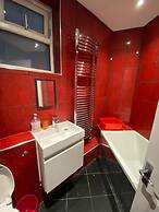 Charming 3-bed Apartment in London