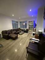 Charming 3-bed Apartment in London
