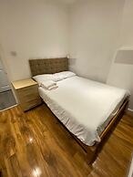 Charming 3-bed Apartment in London
