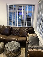 Charming 3-bed Apartment in London