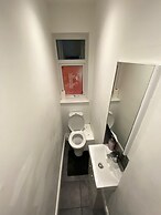 Charming 3-bed Apartment in London