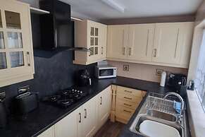 Headland - House - Sleeps5 - Pet Friendly - Garden