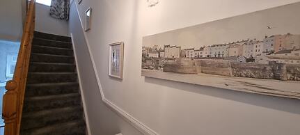 Traditional 3-bed House on the Historic Headland